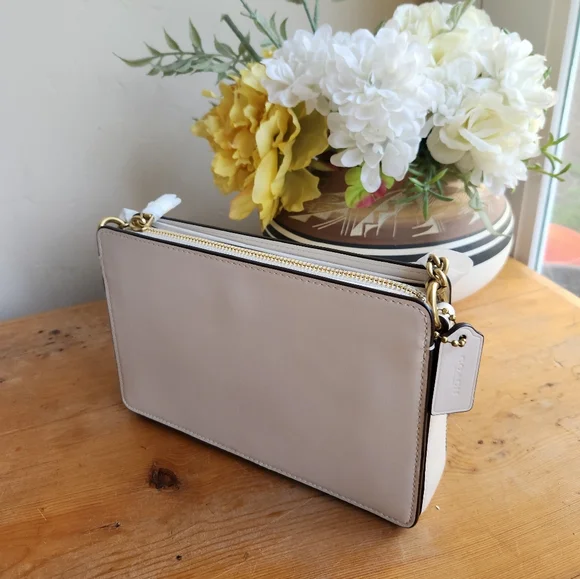NWT Coach Signature Chain Crossbody Bag in Chalk/Brass - Picture 6 of 15